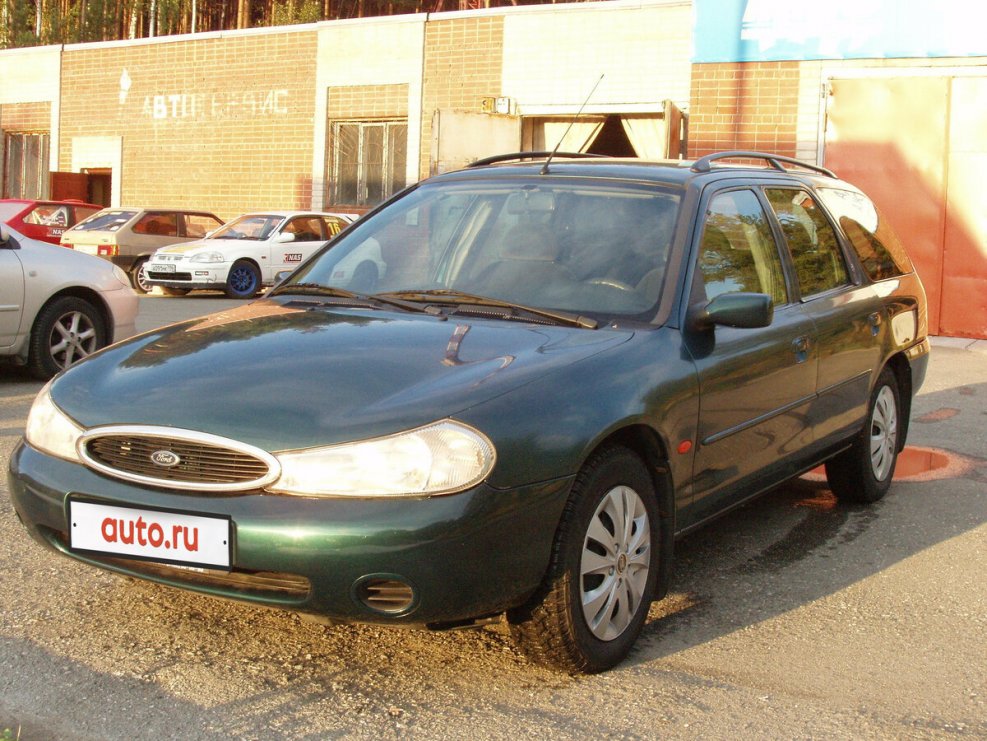 Форд Мондео 2008 2.3автомат сзади