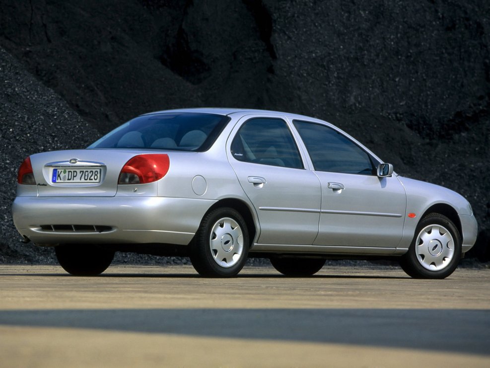 Ford Mondeo 1996 седан