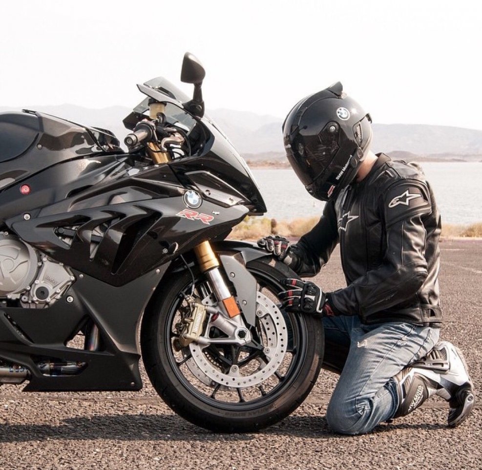 BMW s1000rr и байке