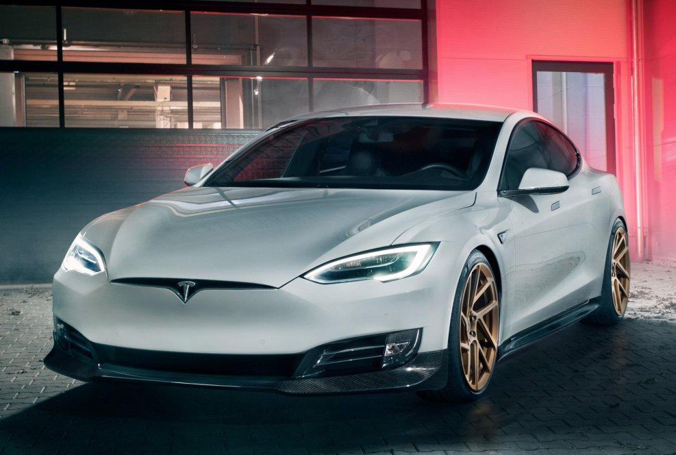 Tesla model s новая