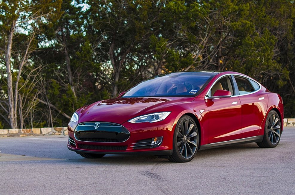 Tesla седан model s