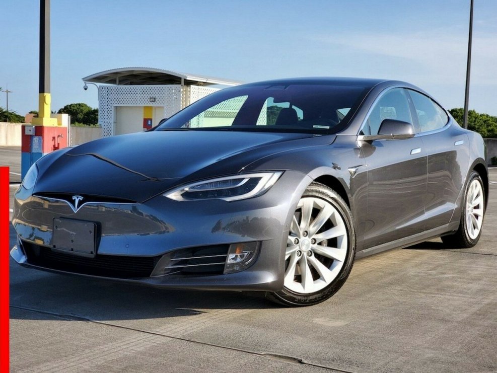 Машина Tesla model s 2017