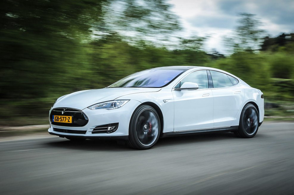 Tesla model s 85d