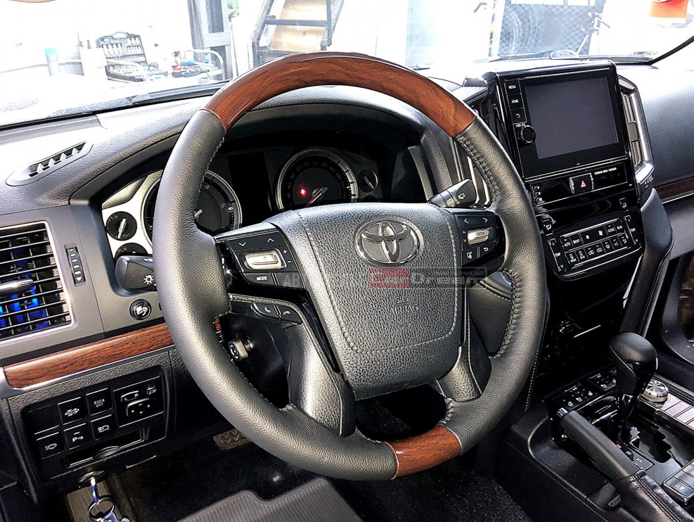 Toyota Land Cruiser 300 2021