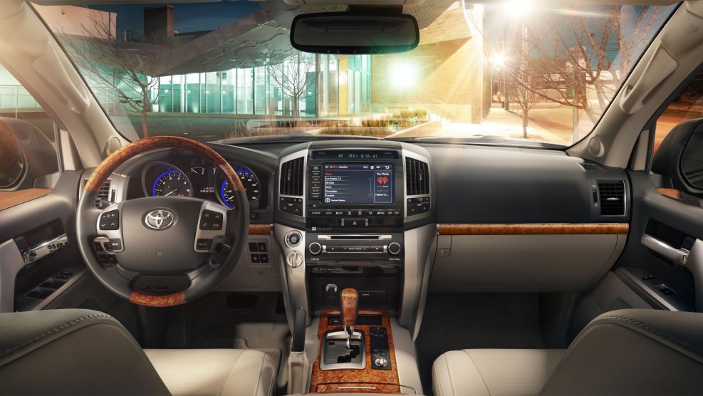 Toyota Land Cruiser Prado 200 салон