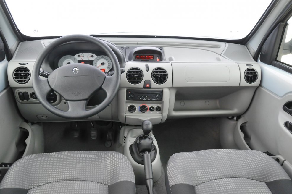 Renault Kangoo 2002 салон