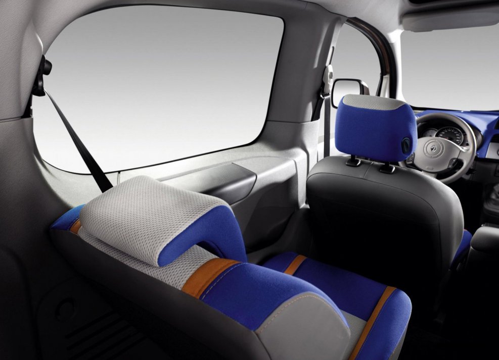 Fiat Doblo Cargo Maxi салон
