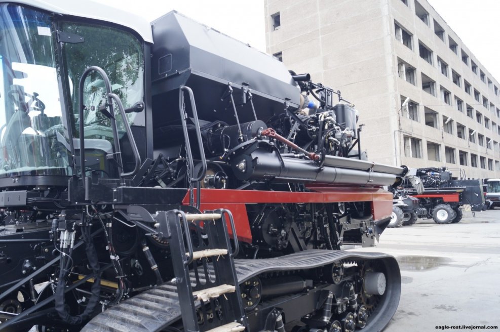 Комбайн РСМ 102 vector 450 track