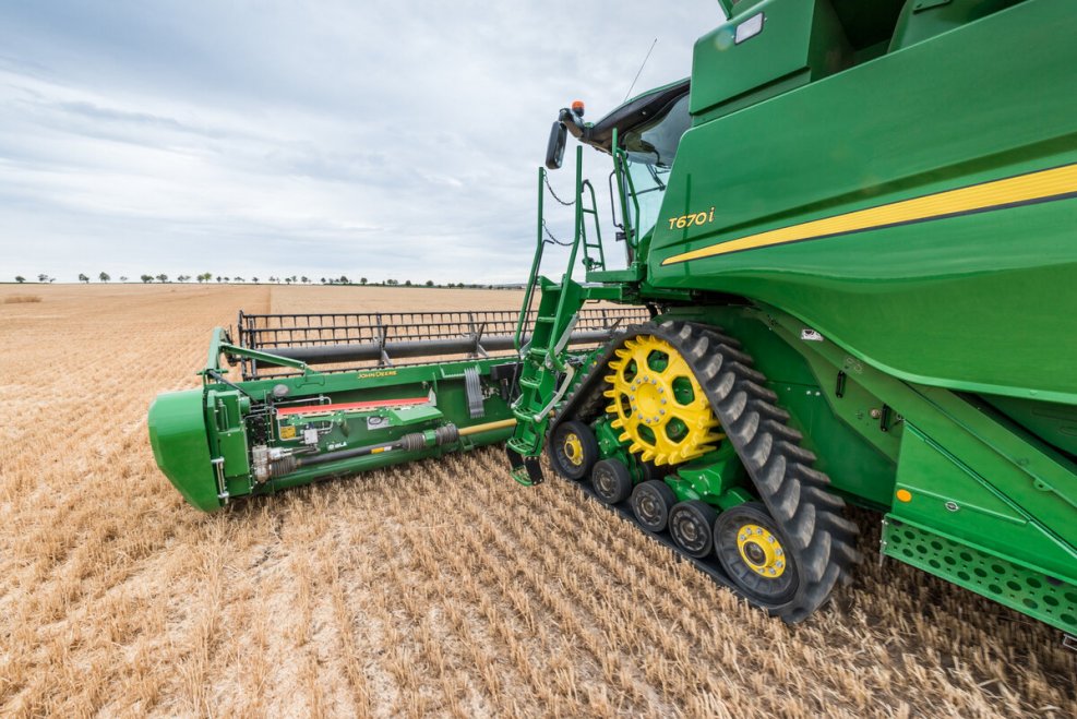 John Deere x9