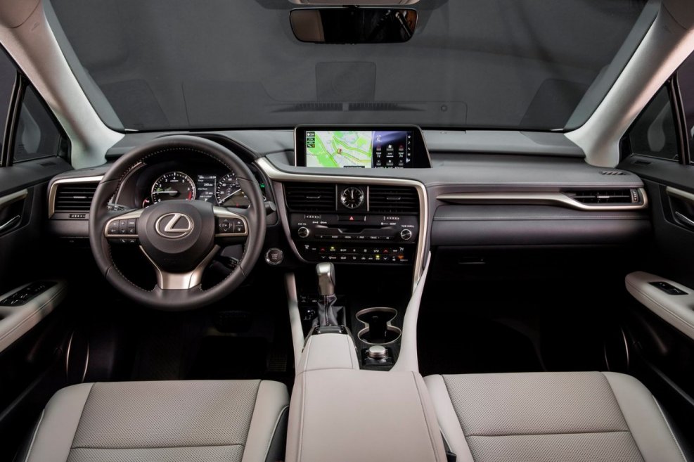 Lexus RX 200t салон