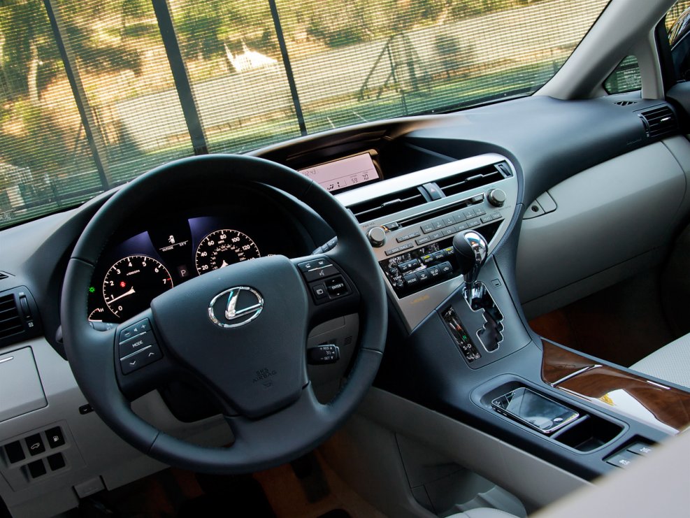 Lexus RX 270 салон