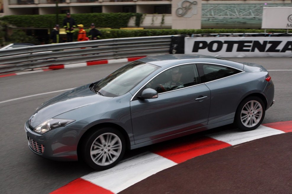 Renault Laguna 3 2009 Coupe