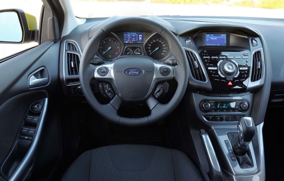 Ford Focus 3 хэтчбек салон