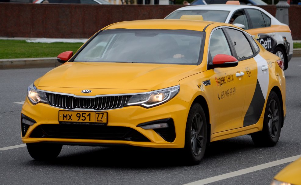 Kia Rio Hatchback 2017 под такси