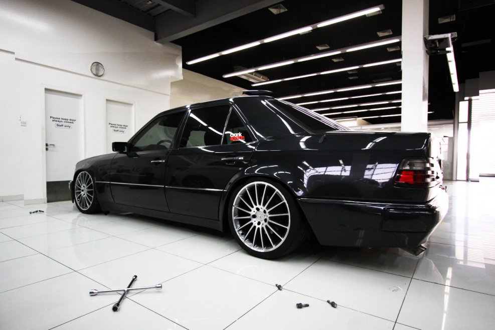 Mercedes-Benz w124