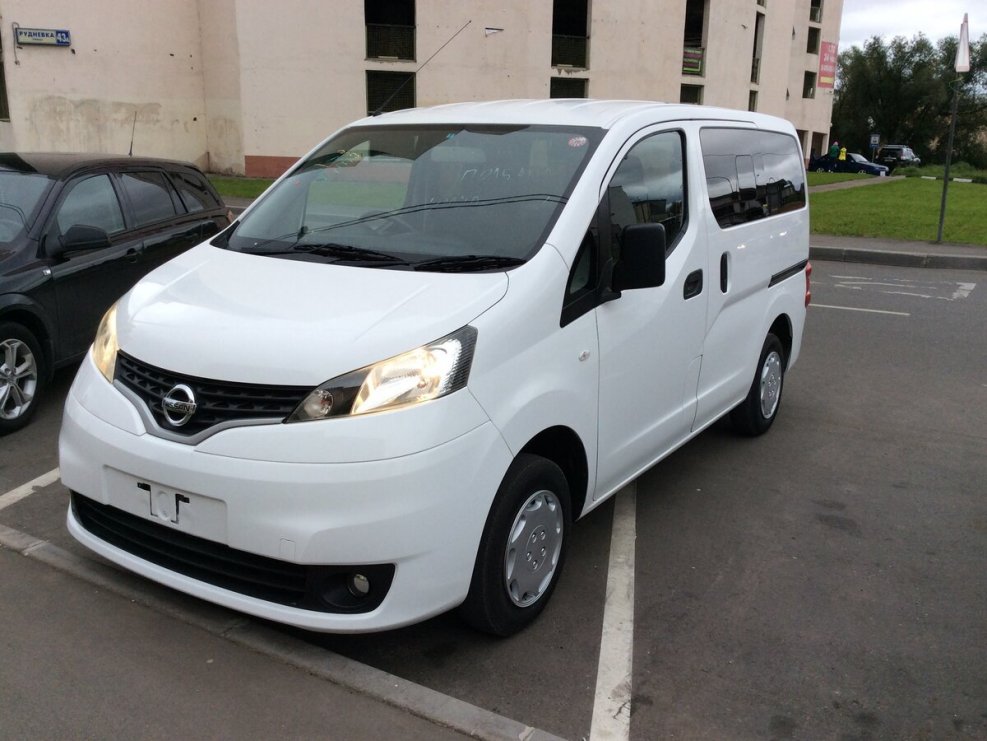Nissan nv200 Minivan