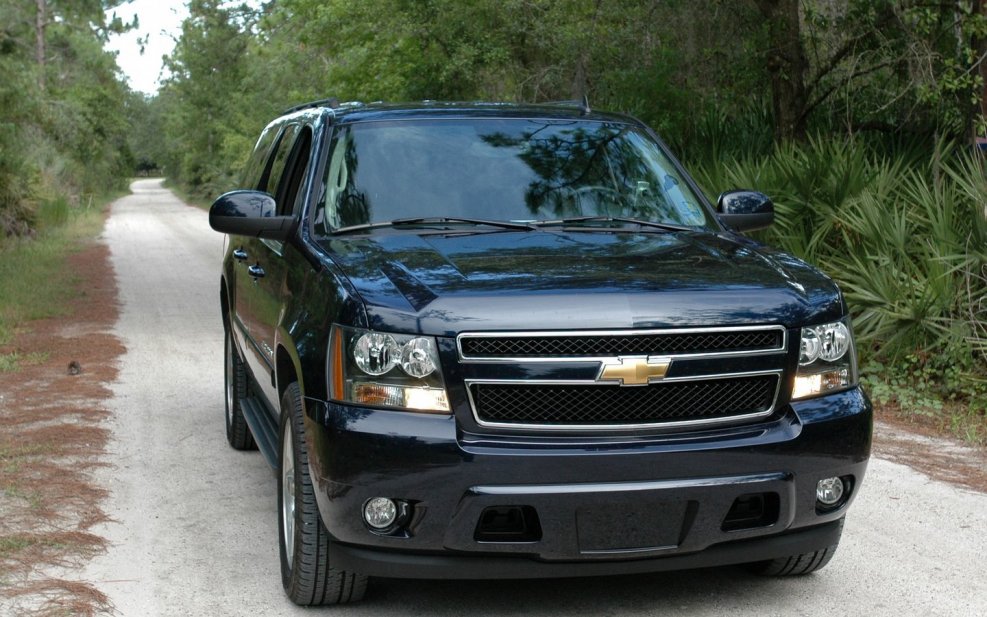 Chevrolet Suburban (gmt900) x