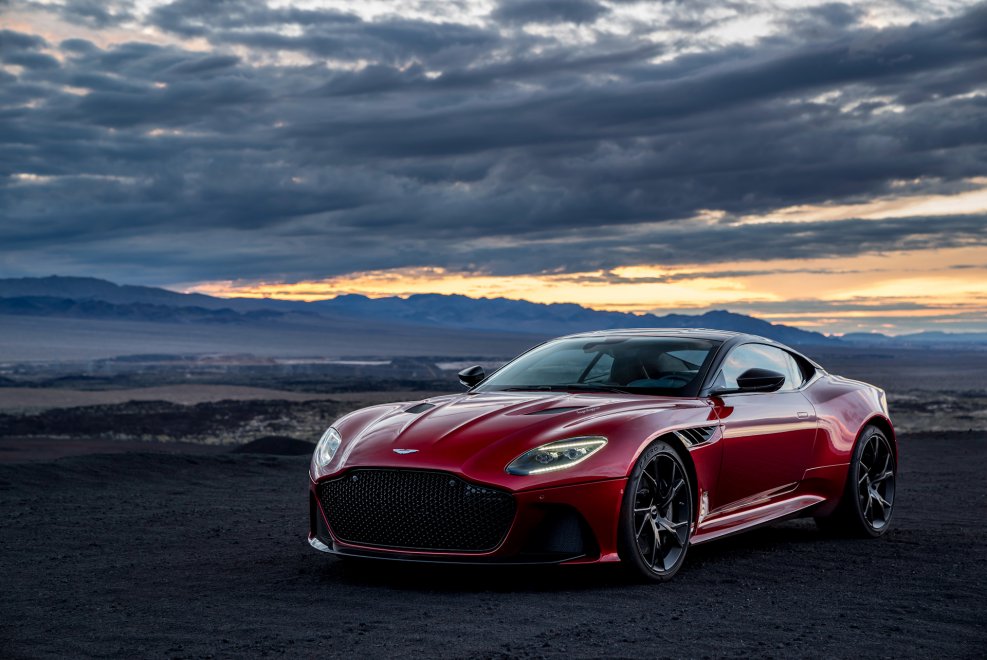 Aston Martin DBS v12 Superleggera