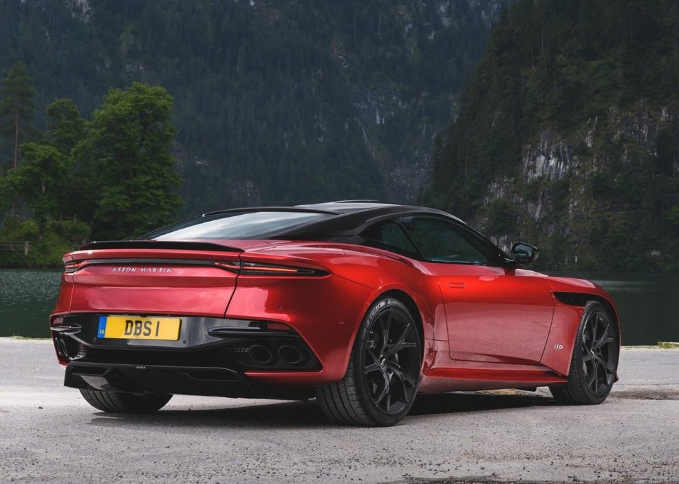 Aston Martin DBS Superleggera