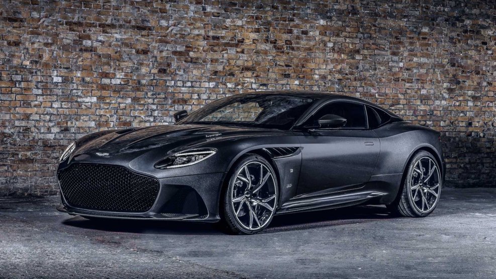 Aston Martin DBS 2021