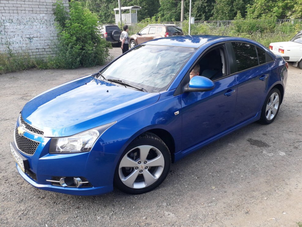 Шевроле Круз синий