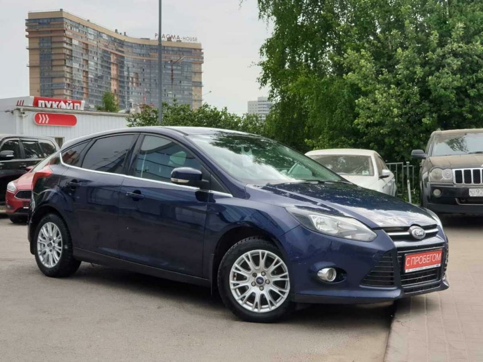 Ford Focus 3 темно синий