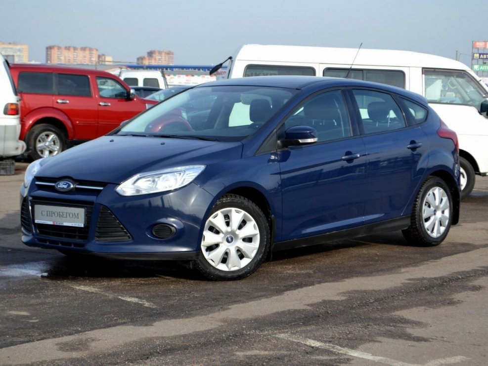 Ford Focus хэтчбек синий