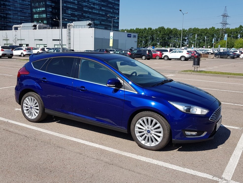 Ford Focus 3 Рестайлинг синий