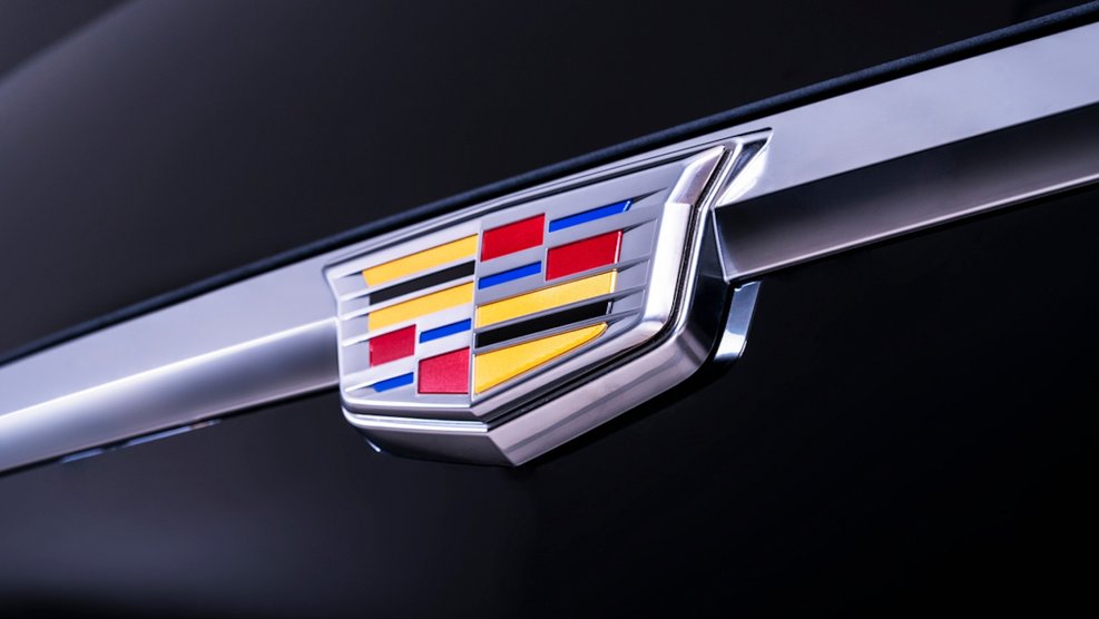 Cadillac Escalade логотип