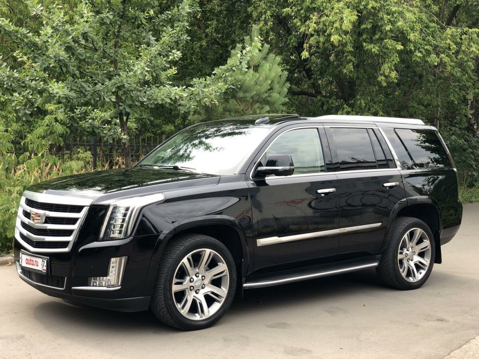 Значок на капоте Cadillac Deville 75 года