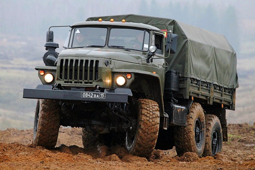 Урал 4320 армейский