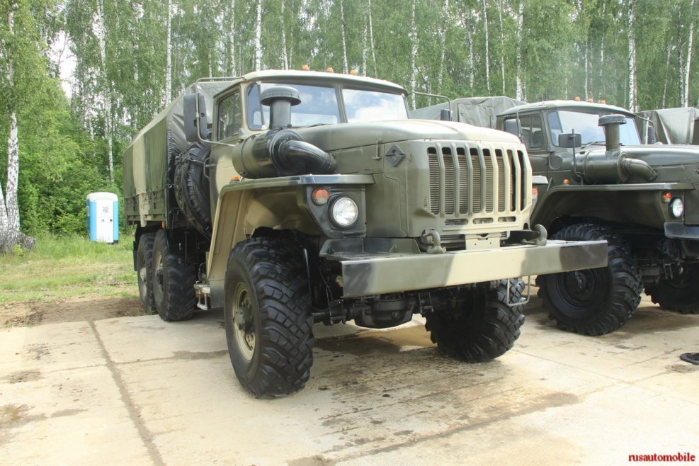Урал-4320 грузовой автомобиль