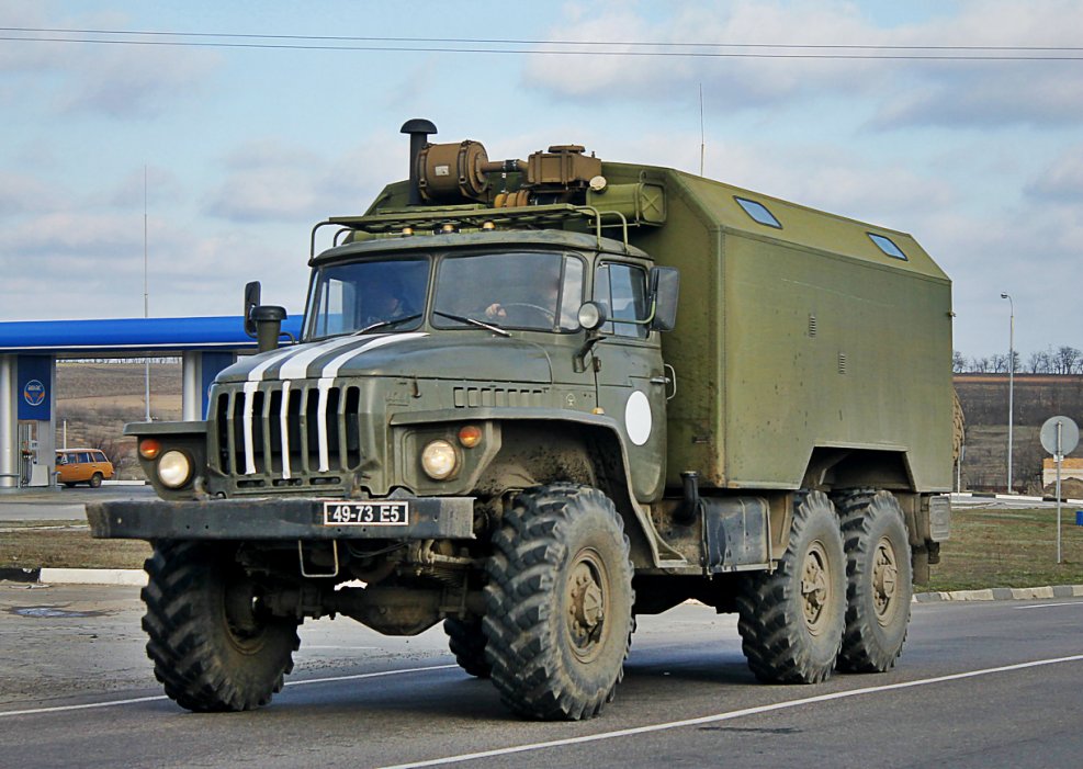 Автомобиль Урал 4320