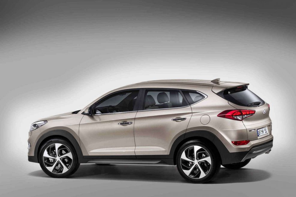 Hyundai Tucson White Sand