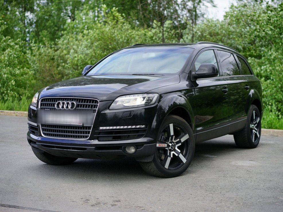 Audi q7 черная