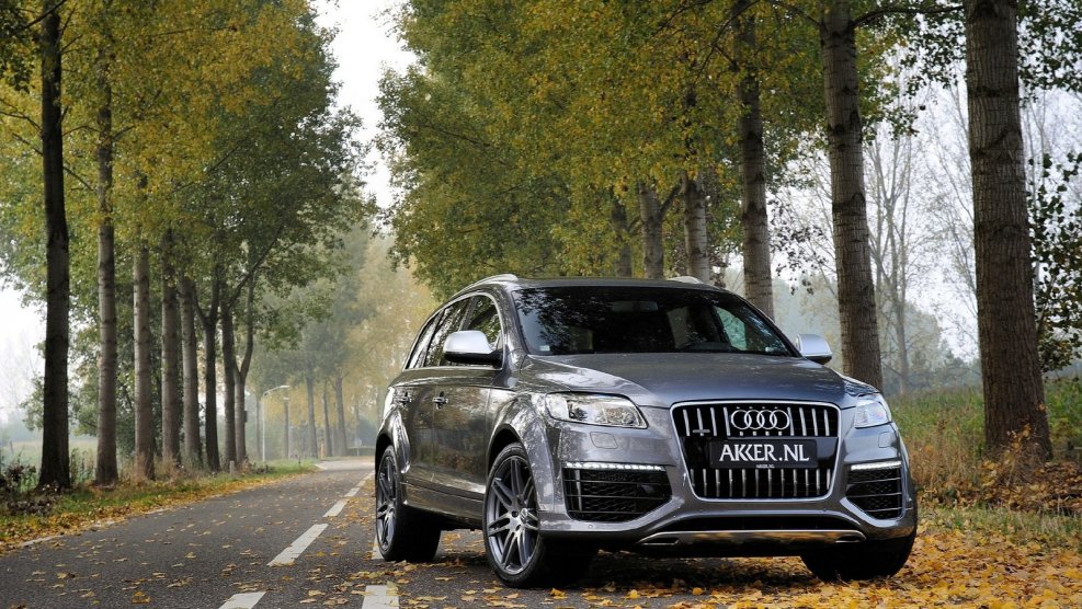 Audi q7 серая