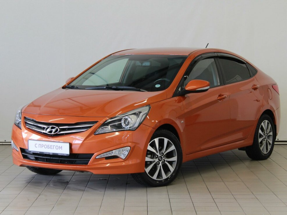 Hyundai Solaris 2015 оранжевый