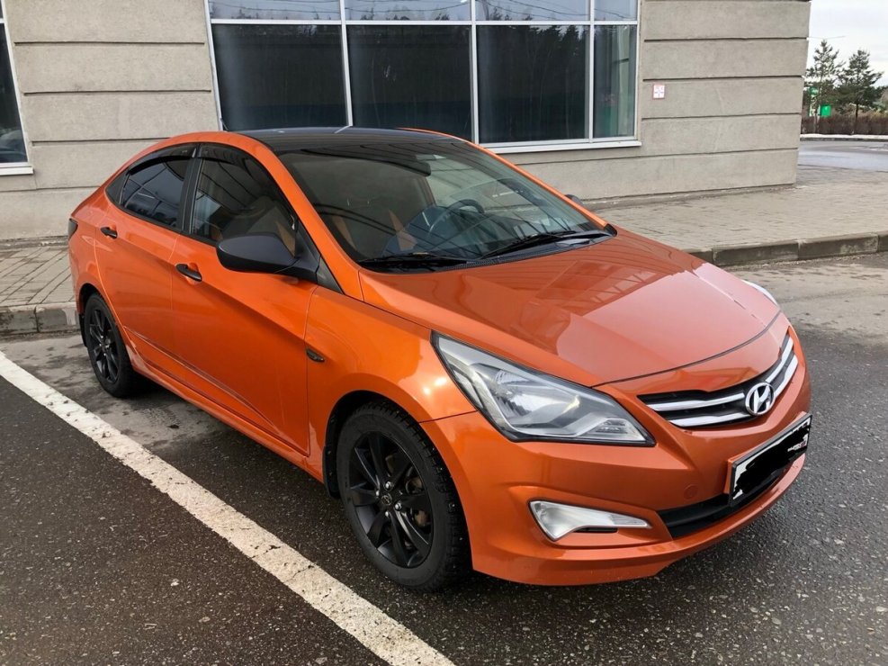 Hyundai Solaris 2014 оранжевый