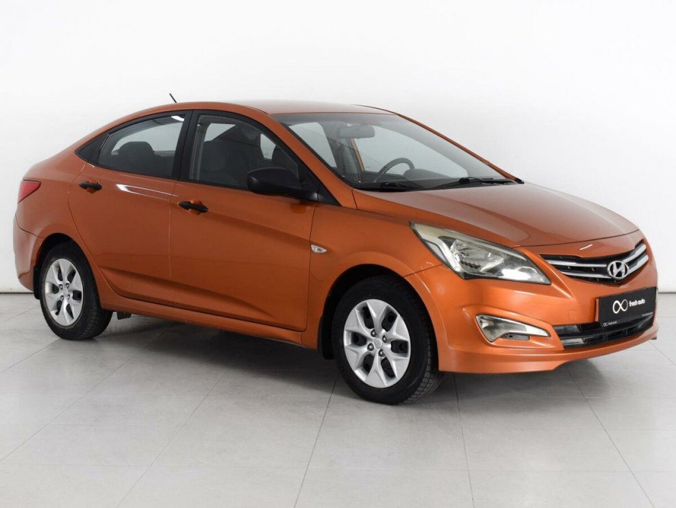 Hyundai Solaris оранжевый