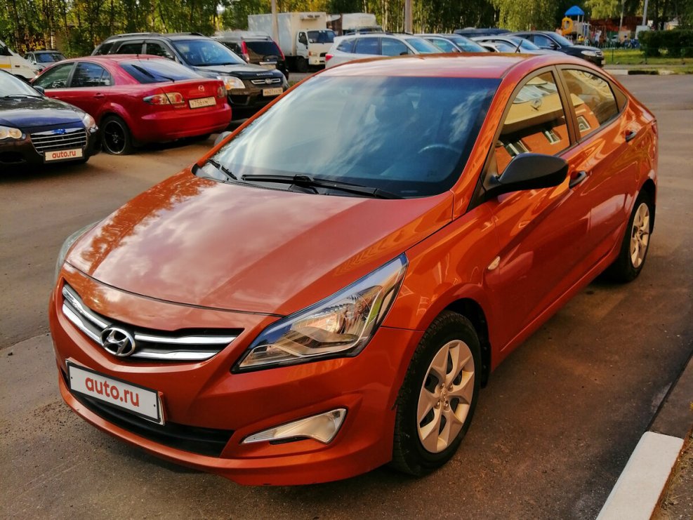 Hyundai Solaris 2014 оранжевый