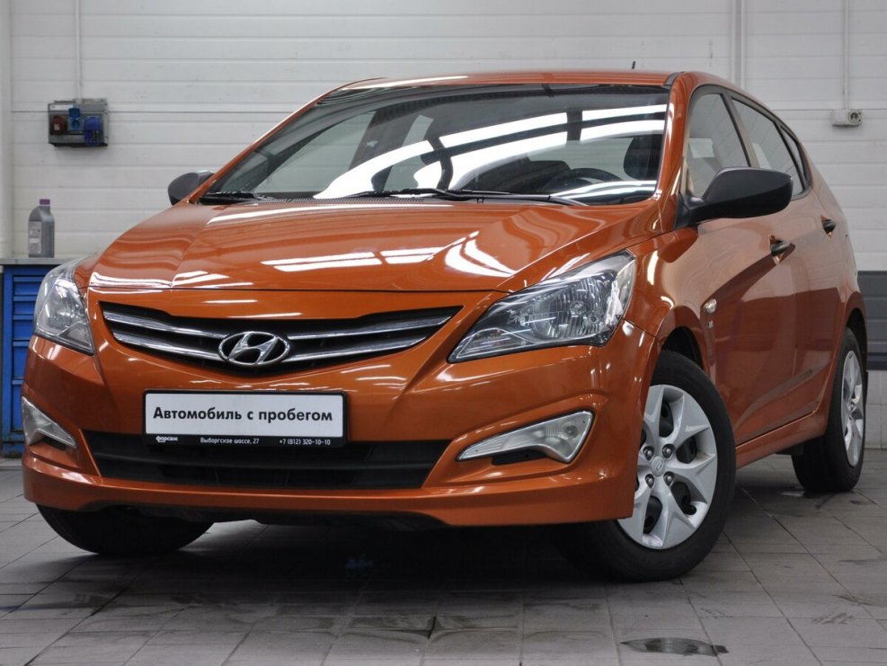 Hyundai Solaris sedan Orange