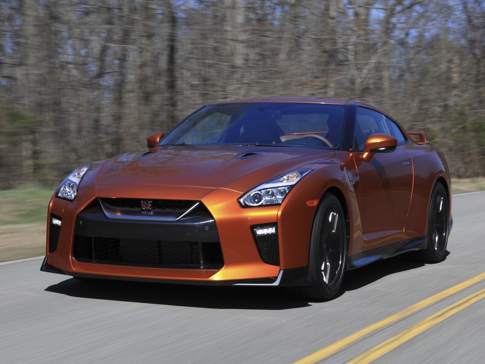 Nissan спорткар GTR