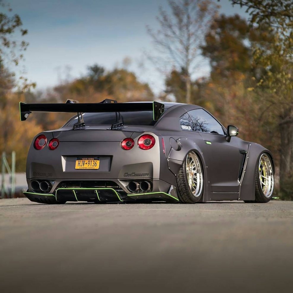 Nissan Skyline gt-r r35