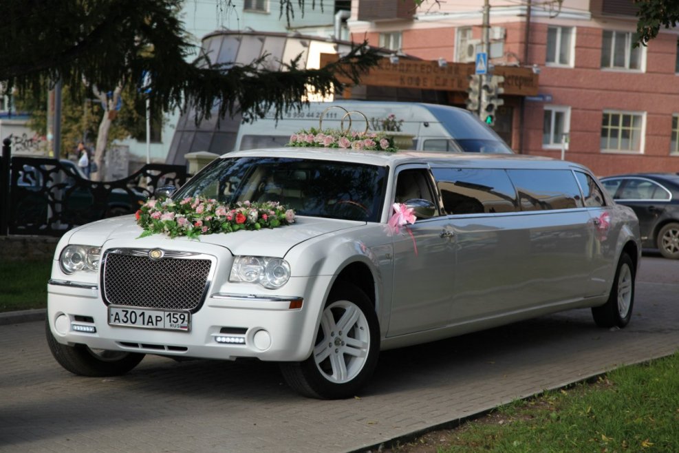 Chrysler Рµ8 Limo