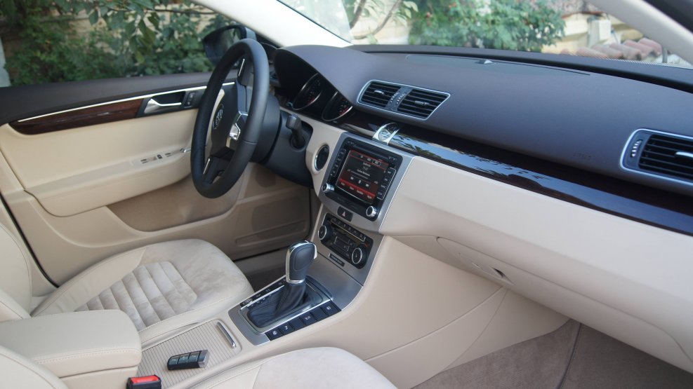 Passat b7 салон белый