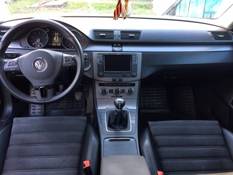 Volkswagen Passat (b6) 2008 седан