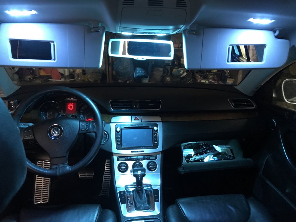 Подсветка салона Passat b6