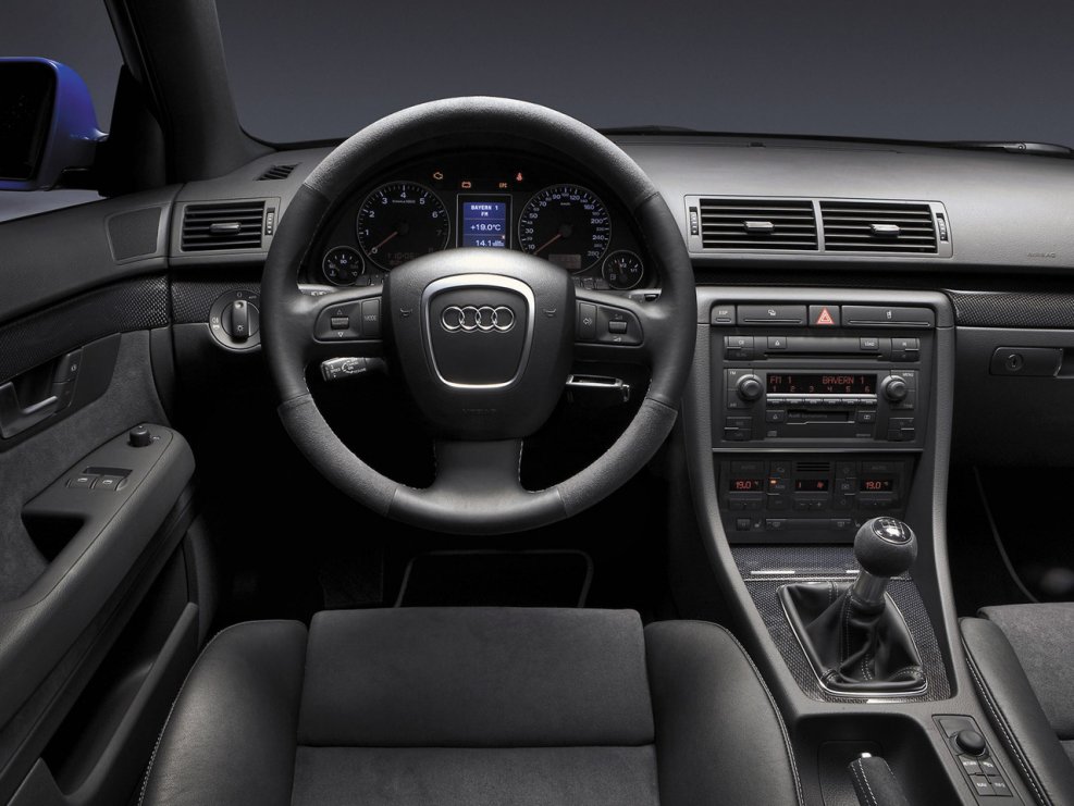 Audi a4 2005 салон