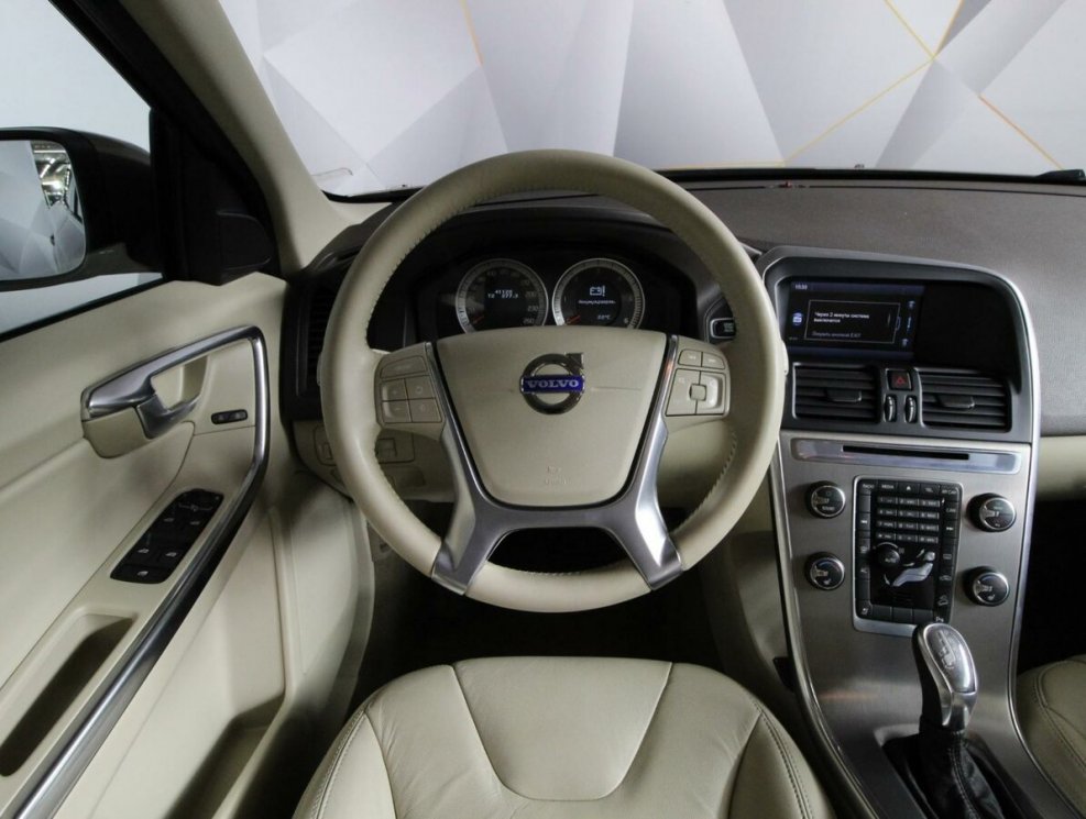 Volvo xc60 2012 салон