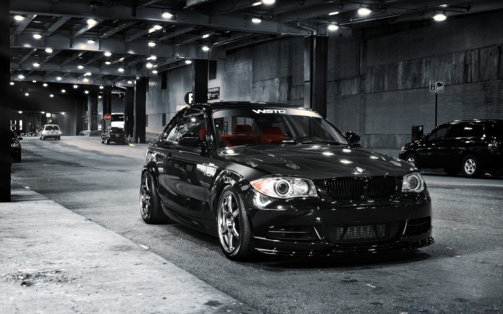BMW 135 черная